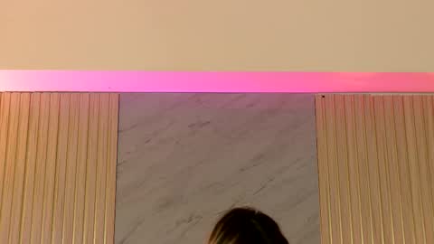 Mia online show from 2, 12, 2025