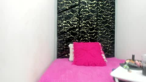 Snapshot of miacours chatting on 30, 6, 2026 MiaCours online show from 30, 6, 2026