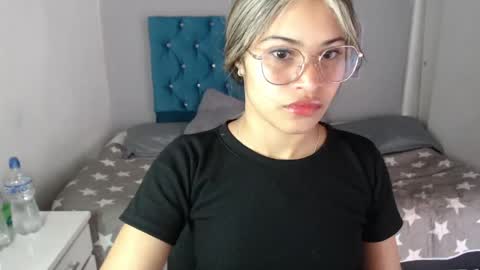 Snapshot of miacumgirl chatting on 20, 4, 2026 miacumgirl online show from 20, 4, 2026