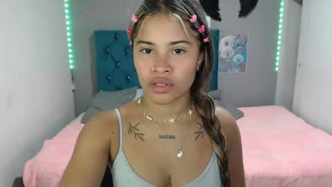 Snapshot of miacumgirl chatting on 1, 6, 2026 miacumgirl online show from 1, 6, 2026