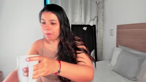 Snapshot of miadanielss chatting on 9, 3, 2025 IG Yojanagomez online show from 9, 3, 2025
