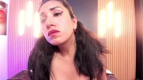 Mia Carter  Schedule 800 - 1430 gtm-5 online show from 2, 3, 2026