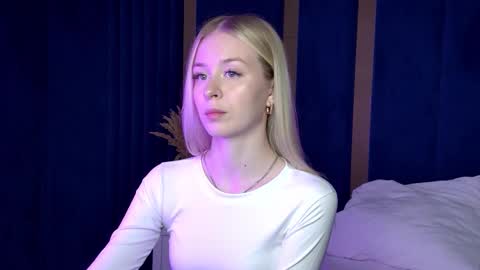 Mia online show from 10, 9, 2025