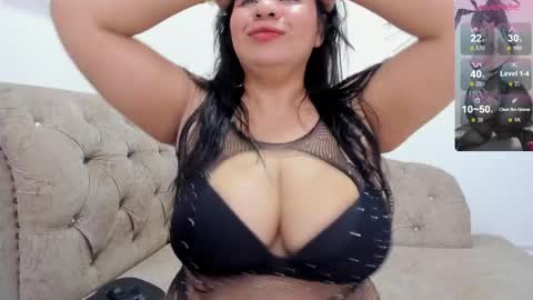 Miah Collins online show from 7, 4, 2026