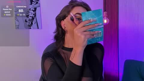 Mia Connor online show from 22, 10, 2025