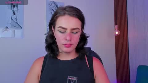 Mia Connor online show from 27, 10, 2025