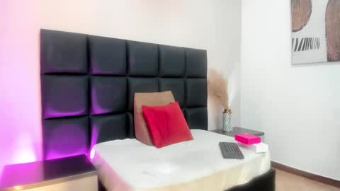 Snapshot of miahertz chatting on 3, 2, 2026 miahertz online show from 3, 2, 2026