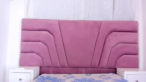 miajhonsonx online show from 1, 12, 2025