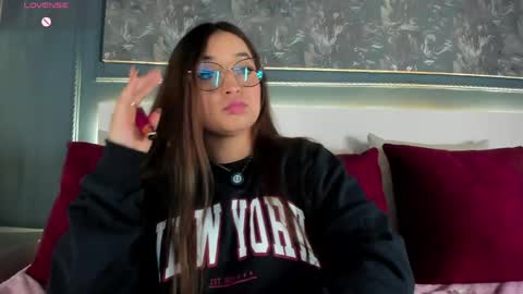 Mia  online show from 2, 6, 2026