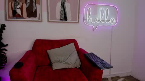 Mia Khalifa online show from 18, 12, 2025
