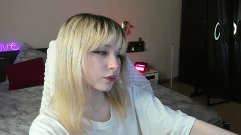 miakimiko online show from 9, 5, 2026