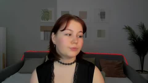 mialacrice online show from 18, 5, 2026