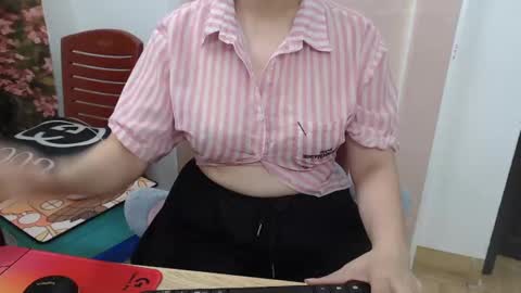 Mia online show from 2, 10, 2025