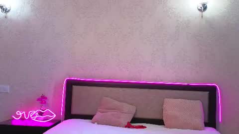 Snapshot of mialuxi chatting on 17, 6, 2026 llluxi94739 online show from 17, 6, 2026