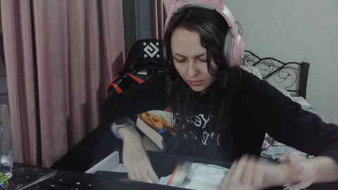 Snapshot of miameowkiss chatting on 8, 1, 2026 Mia online show from 8, 1, 2026