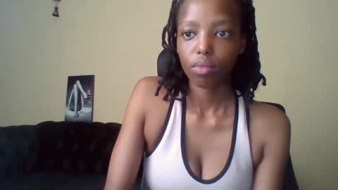 Snapshot of miami_muffin chatting on 5, 5, 2026 Muffin online show from 5, 5, 2026