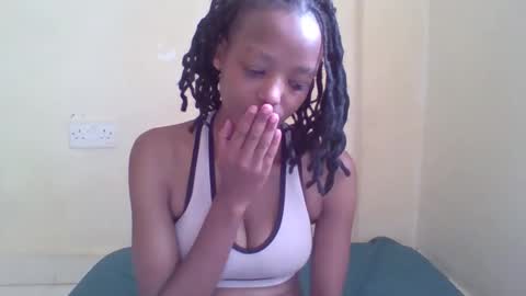 Snapshot of miami_muffin chatting on 27, 5, 2026 Muffin online show from 27, 5, 2026