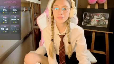 Snapshot of miamooonn chatting on 28, 5, 2026 MiaMoon online show from 28, 5, 2026