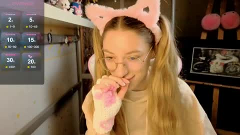 Snapshot of miamooonn chatting on 29, 5, 2026 MiaMoon online show from 29, 5, 2026