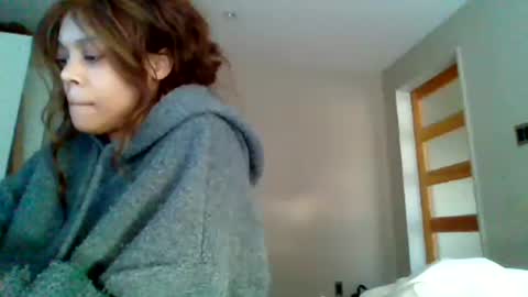 Snapshot of miamuffin8 chatting on 16, 12, 2024 MiaMuffn online show from 16, 12, 2024