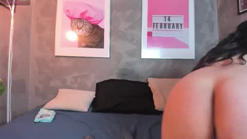 Snapshot of mianyxara_ chatting on 24, 11, 2025 Mia online show from 24, 11, 2025