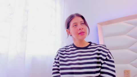 Sweetie Mia online show from 24, 1, 2025