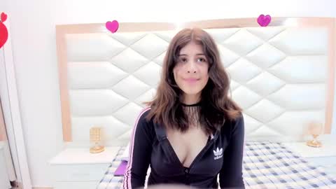 Sweetie Mia online show from 13, 2, 2025