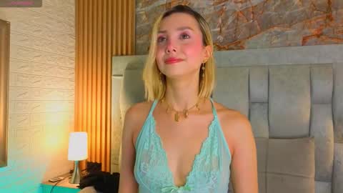 Snapshot of miaroldan chatting on 12, 3, 2026 miaroldan online show from 12, 3, 2026