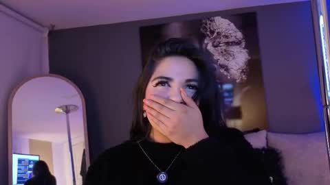 MiaHancock online show from 17, 9, 2025