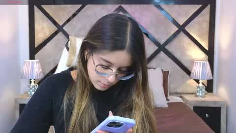 Mia online show from 8, 5, 2026