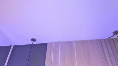 Mia online show from 4, 12, 2025