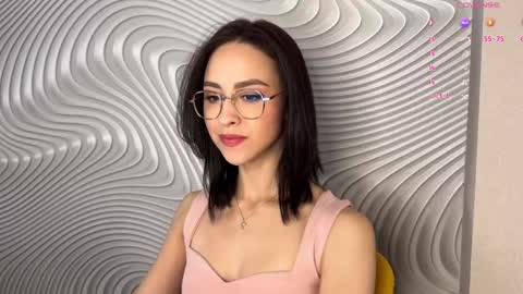 Mia online show from 5, 5, 2026