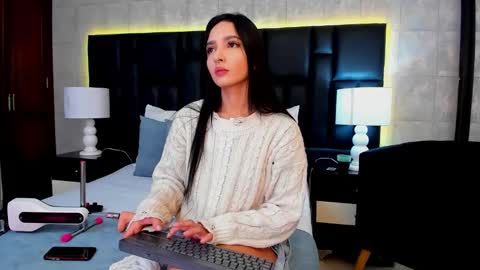 Mia Sweetth online show from 24, 2, 2025