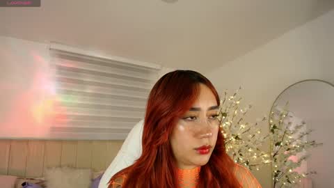 Mia Thaylor online show from 7, 4, 2026