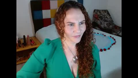 Snapshot of miavellvett chatting on 5, 10, 2025 miavellvett online show from 5, 10, 2025