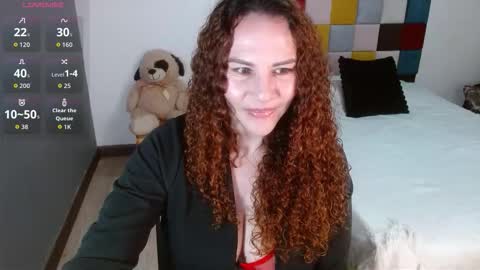 Snapshot of miavellvett chatting on 13, 10, 2025 miavellvett online show from 13, 10, 2025