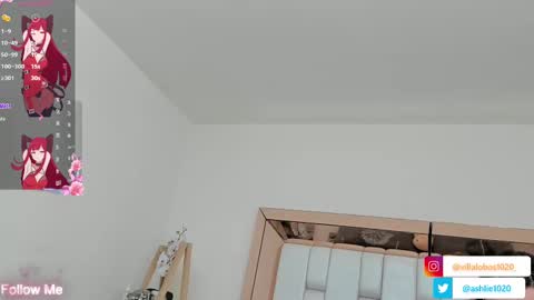 Mia Villalobos online show from 4, 3, 2025