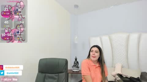 Mia Villalobos online show from 25, 9, 2025