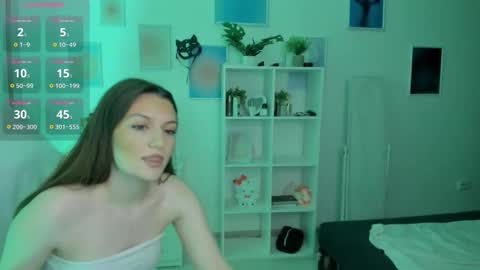Snapshot of miavixxenn chatting on 6, 10, 2025 Mia online show from 6, 10, 2025