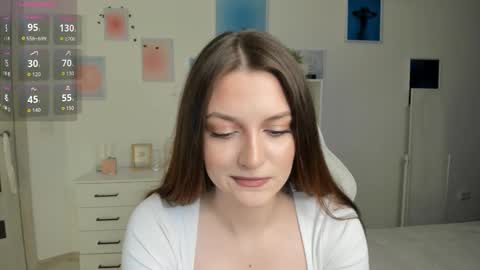 Snapshot of miavixxenn chatting on 19, 10, 2025 Mia online show from 19, 10, 2025