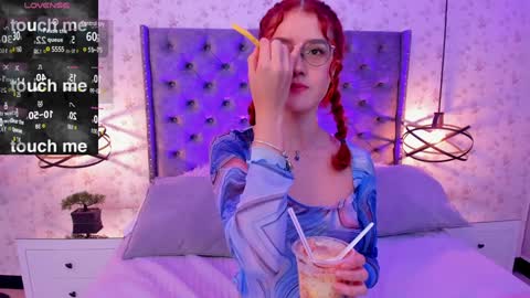 Mia winx  online show from 19, 12, 2024