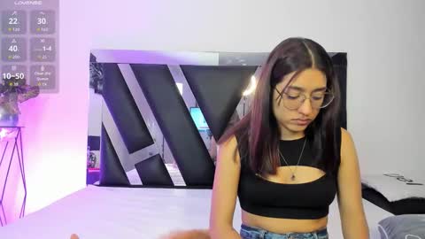 MiaIron online show from 30, 3, 2026