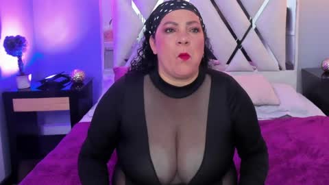 Snapshot of micaela_jhones chatting on 29, 5, 2026 Micaela online show from 29, 5, 2026