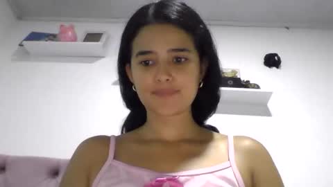 Snapshot of micaelamoreno18 chatting on 28, 5, 2026 micaelamoreno18 online show from 28, 5, 2026