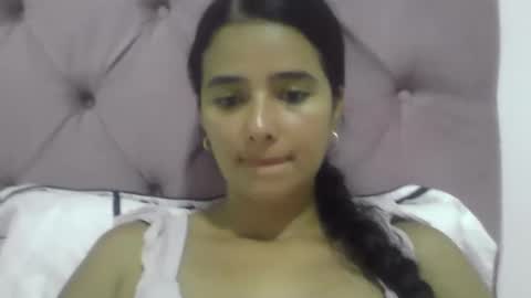 Snapshot of micaelamoreno18 chatting on 31, 5, 2026 micaelamoreno18 online show from 31, 5, 2026