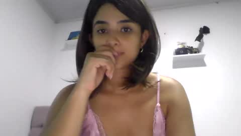 Snapshot of micaelamoreno18 chatting on 23, 7, 2026 micaelamoreno18 online show from 23, 7, 2026