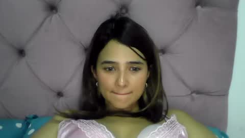 Snapshot of micaelamoreno18 chatting on 25, 7, 2026 micaelamoreno18 online show from 25, 7, 2026