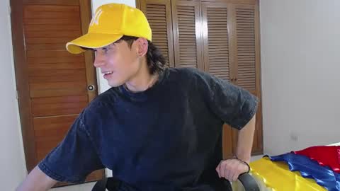 Snapshot of michaeel_blue chatting on 24, 6, 2026 Michael online show from 24, 6, 2026