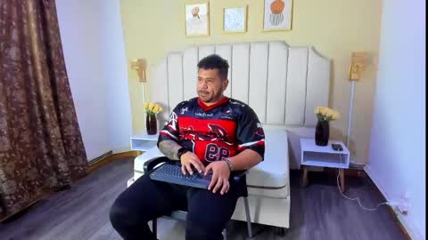 Snapshot of michael_hill1 chatting on 30, 9, 2025 MICHAEL online show from 30, 9, 2025
