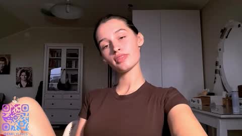 Snapshot of michael_pors chatting on 19, 10, 2025 Emily online show from 19, 10, 2025